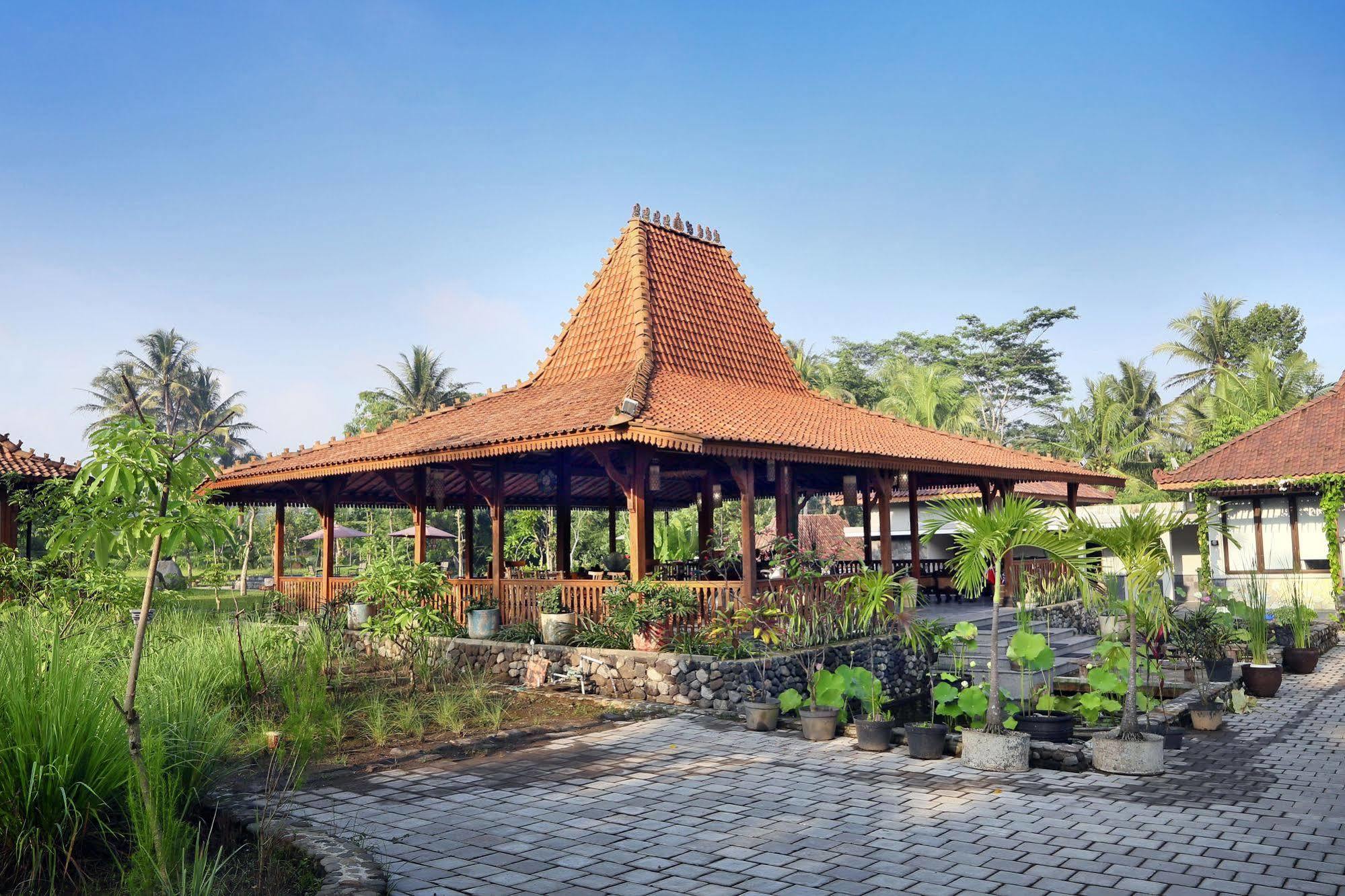 Amata Borobudur Resort Magelang Exterior foto