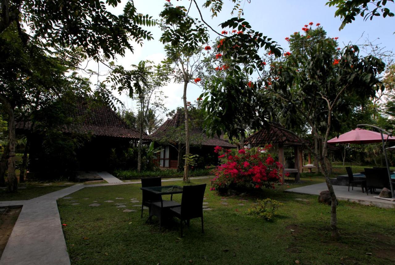 Amata Borobudur Resort Magelang Exterior foto