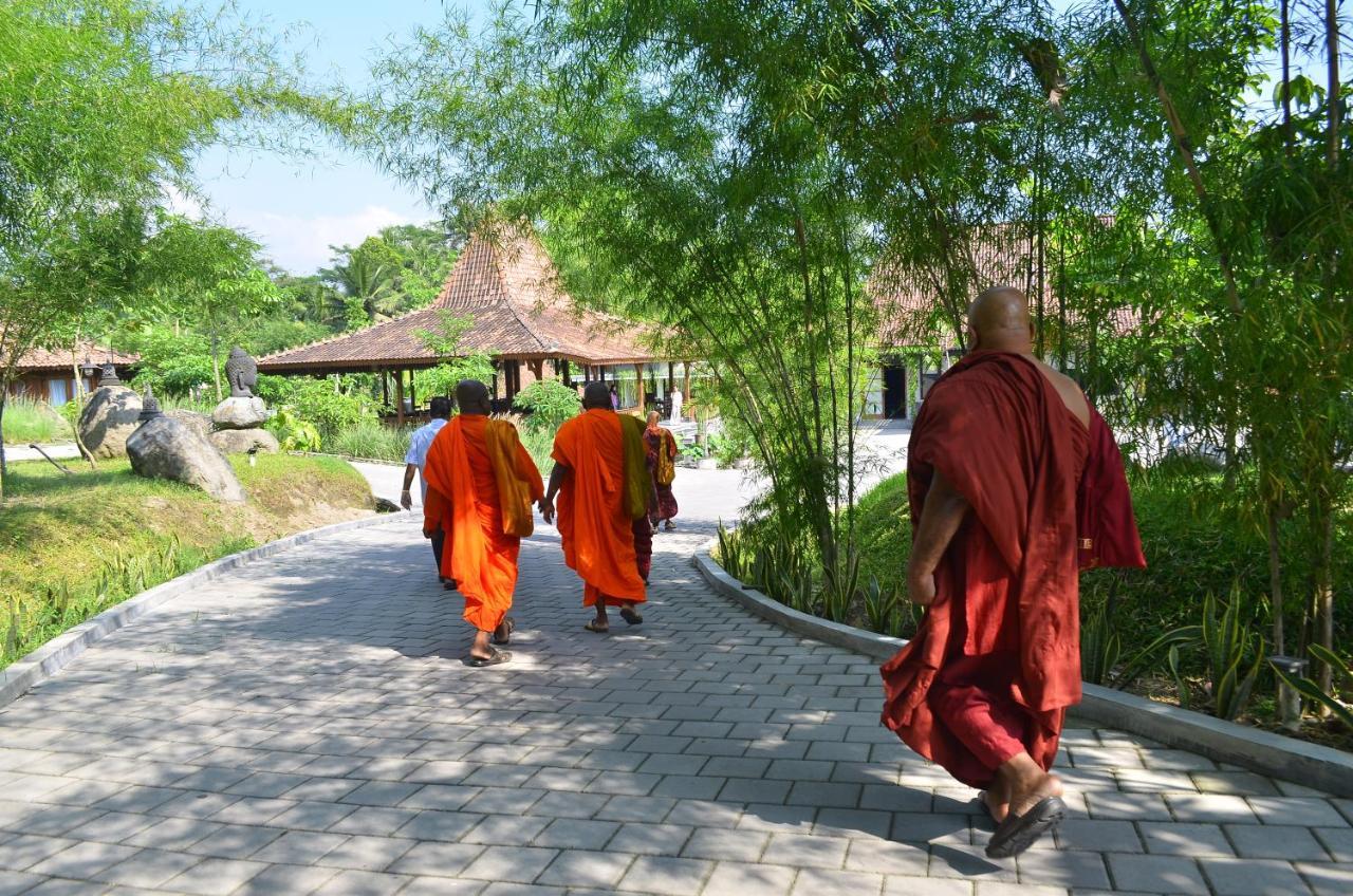 Amata Borobudur Resort Magelang Exterior foto